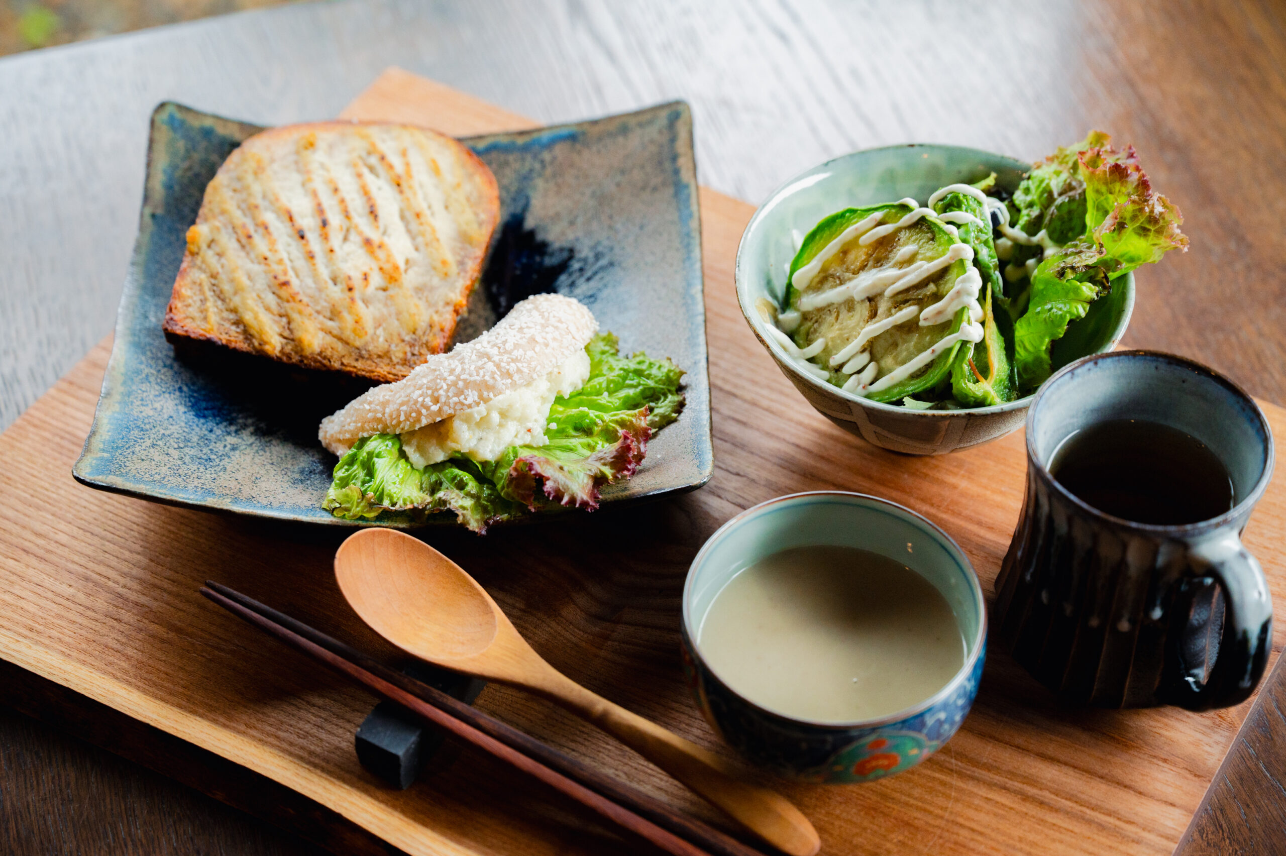 朝食
